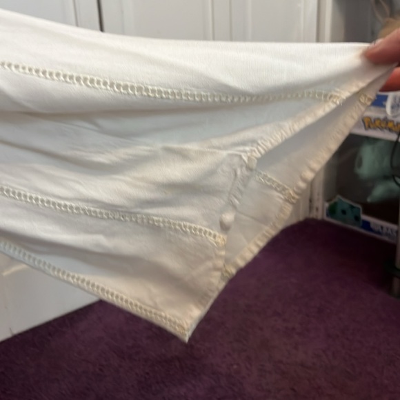 Frame oversized tunic top. Runs oversized. Flowy and boho style. Neck ties - Picture 2 of 7